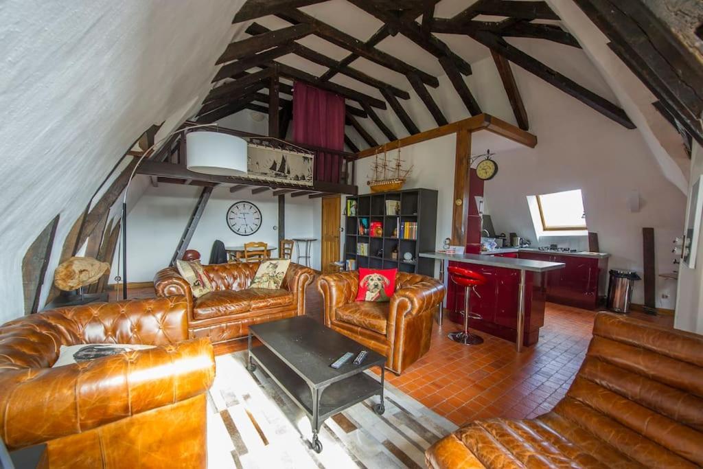 Appartement De Caractere Au Coeur Du Vieux Tours Exteriör bild