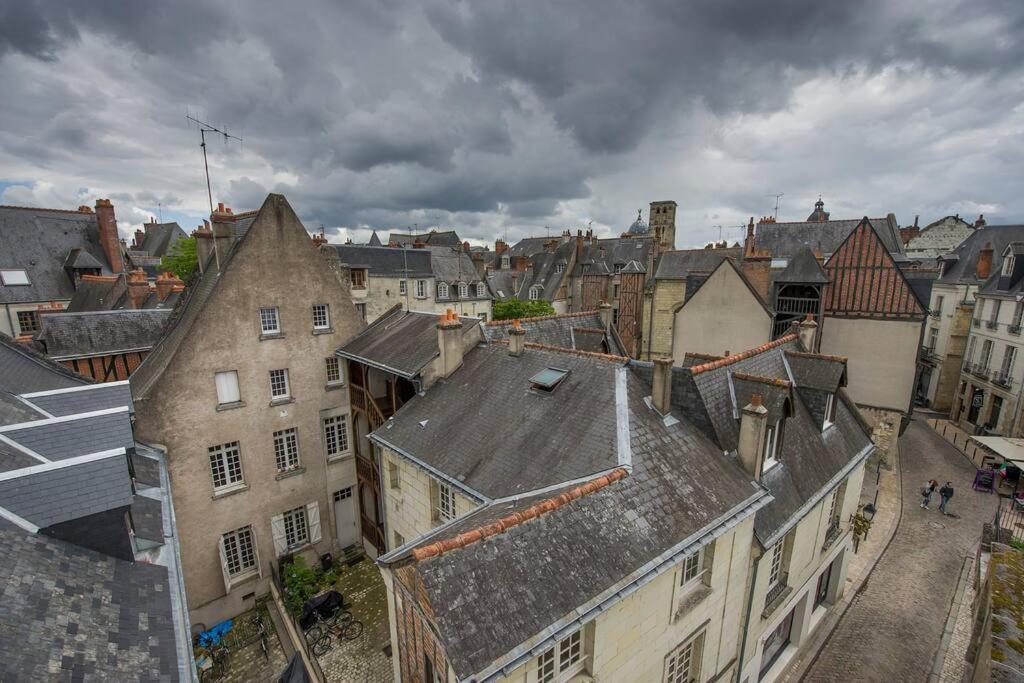 Appartement De Caractere Au Coeur Du Vieux Tours Exteriör bild